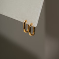 極簡U型亮面線條．一體成型螺旋耳夾 - 金色