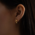 極簡亮面厚C圈．一體成型螺旋耳夾 - 金色_8