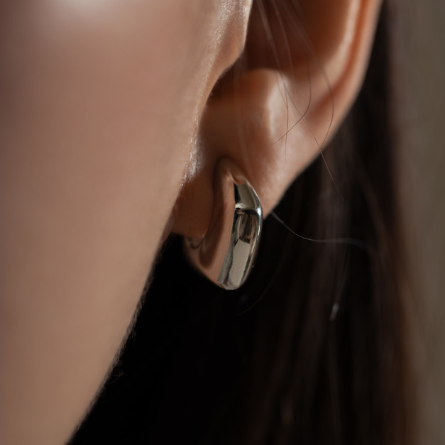 立體切面環圈．一體成型螺旋耳夾 - 銀色