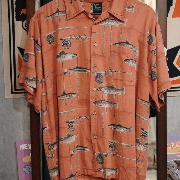 粉橘魚圖騰襯衫