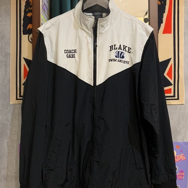 拚接街頭運動風衣外套