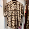 卡其滿版動物襯衫