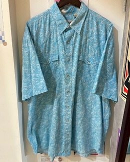 亮藍色變形蟲襯衫