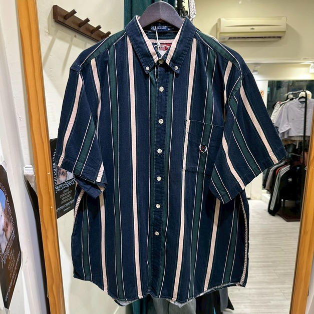 深藍條紋襯衫