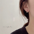 韓 單鑽小Ｃ耳環_2