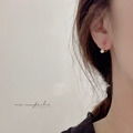 韓 單鑽小Ｃ耳環_1