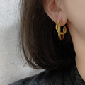 韓 粗環交叉耳環_3