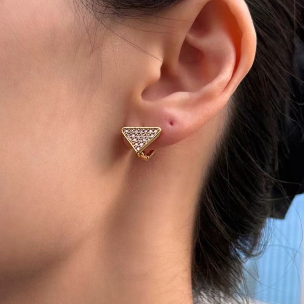 韓 立體三角耳環