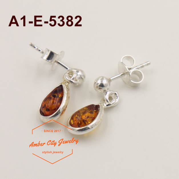 樹脂的淚珠琥珀純銀針式耳環