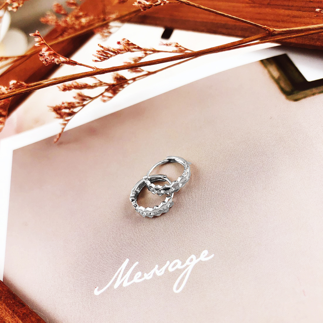 585K金｜雙排菱形切面易扣耳環 V1080