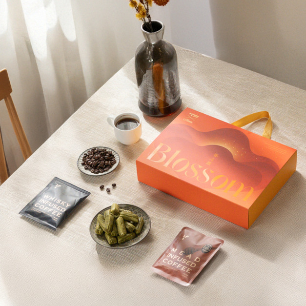 《春之盛》包種茶酥咖啡禮盒 | 酒漬咖啡-春和款（小）