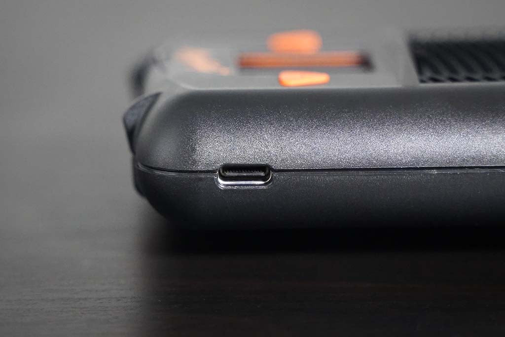 Mighty+ USB-C充電孔