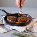 主廚系列 美國製單柄鑄鐵煎鍋-22cm_3