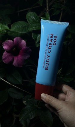 香氛玫瑰花水淨白身體霜 120ml