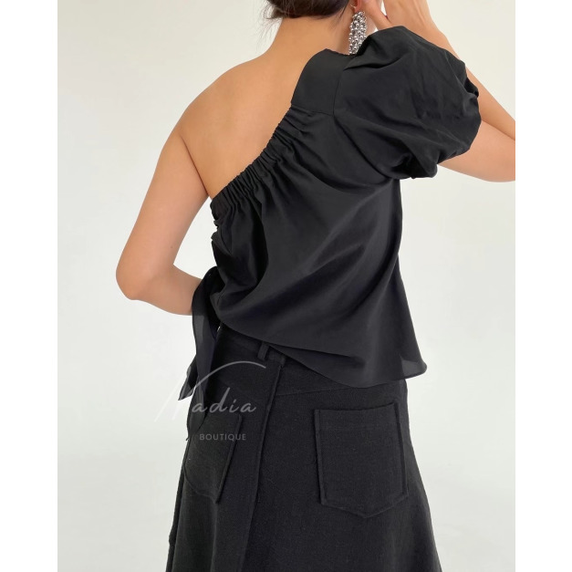 設計師款斜肩造型質感綁帶上衣