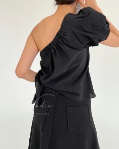 設計師款斜肩造型質感綁帶上衣