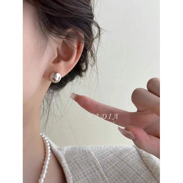 飾品♡Glossy Dome Pearl Earrings 光感圓珍珠耳環