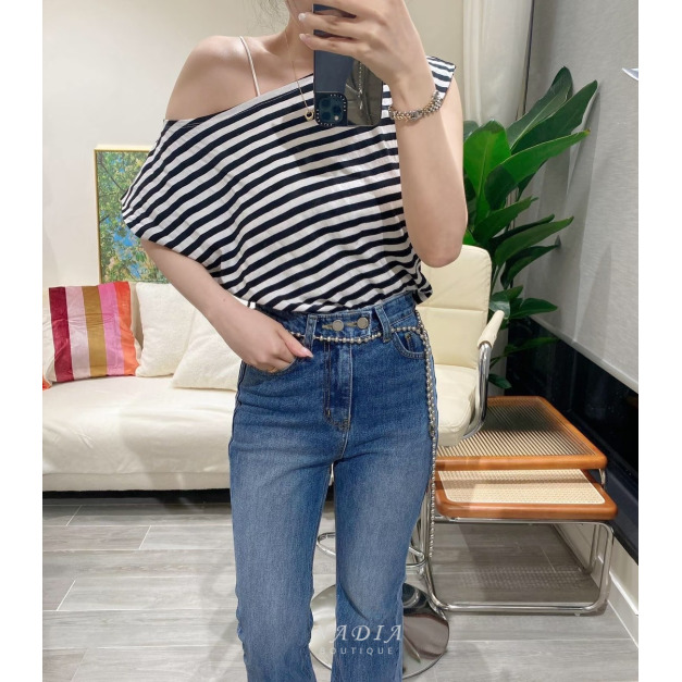 新品現貨♢經典法式斜肩條紋上衣