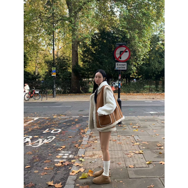 新品｜本季必備~羊羔毛滾邊背心2色