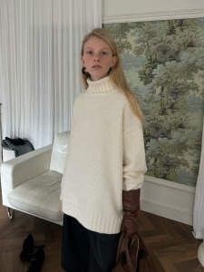 新品爆款｜Wool Cozy 高領寬鬆毛衣