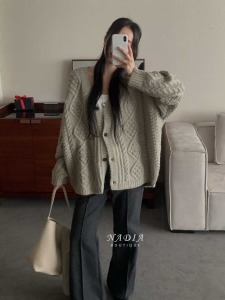 新品爆款｜大麻花溫柔厚針織外套