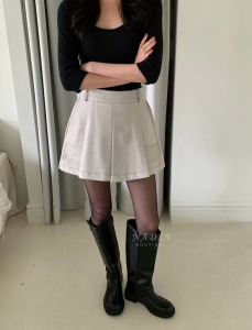 新品｜後鬆緊挺版百搭褶皺短褲2色