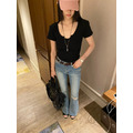 新品｜很顯瘦~U型小開口修身細坑條短袖T恤_11