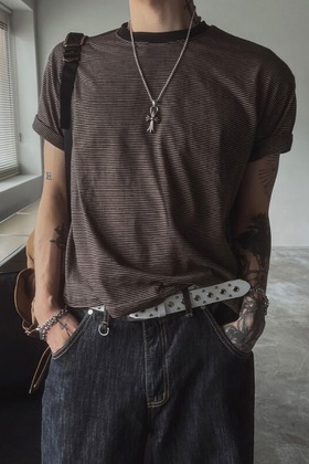 cropped boxy短寬條紋撞色短踢