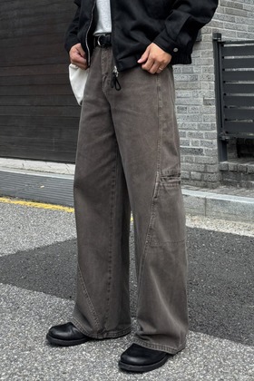 水洗錯位弧線工裝側袋牛仔褲