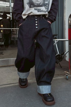 原牛玩家 金屬排釦 丹寧寬鬆牛仔褲