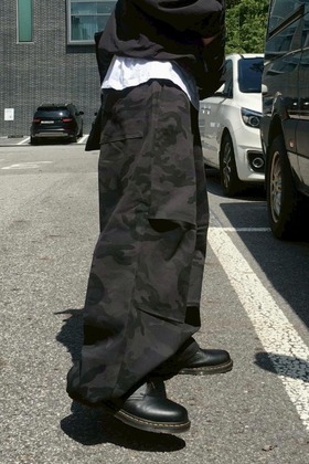 美式少年 低調迷彩 寬鬆牛仔褲