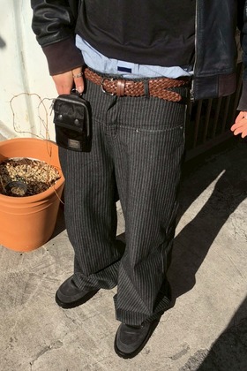 低位口袋 鉚釘 條紋 直筒牛仔褲