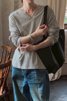 V領鉚釘元素 橫條紋 慵懶寬鬆長袖上衣