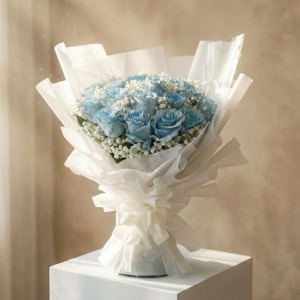 藍色風暴 - 夢幻碎冰藍玫瑰花束
