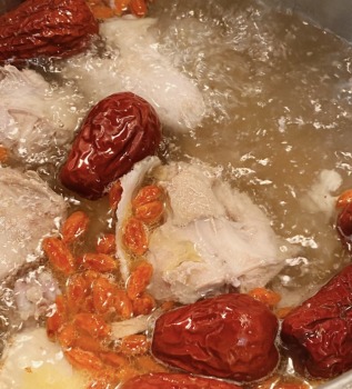 ❄️紅棗當歸雞湯