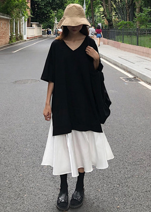 寬鬆V領黑色拼接連衣裙
