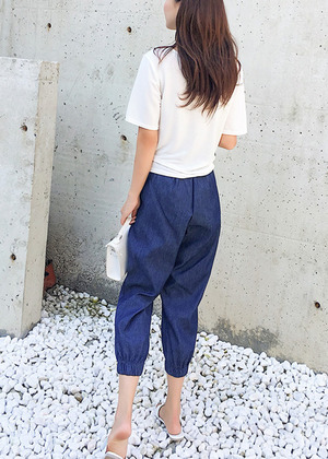 V領純色上衣+束腳燈籠褲兩件套