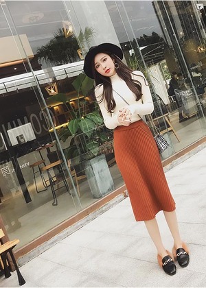 純色針織長款修身色百褶裙