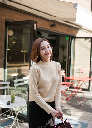 套頭長袖純色針織衫