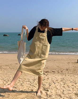 寬鬆吊帶大口袋牛仔連身裙