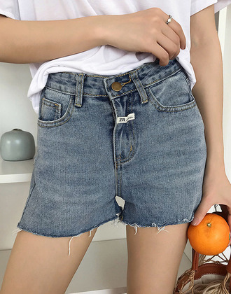 高腰下抽鬚牛仔短褲
