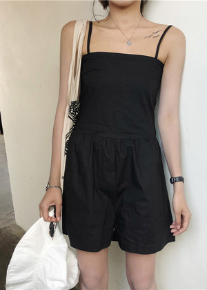 細肩帶寬鬆連身短褲