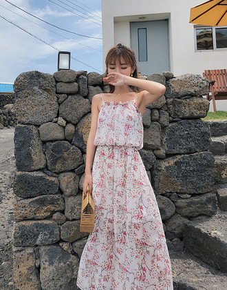 碎花雪紡細肩帶連衣裙