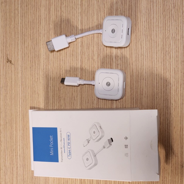 ezcast mini pocket. smartphone USB-C transmitter & wireless HDMI recevier