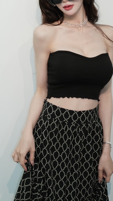 ➤木耳邊桃心胸墊背心 (2色)