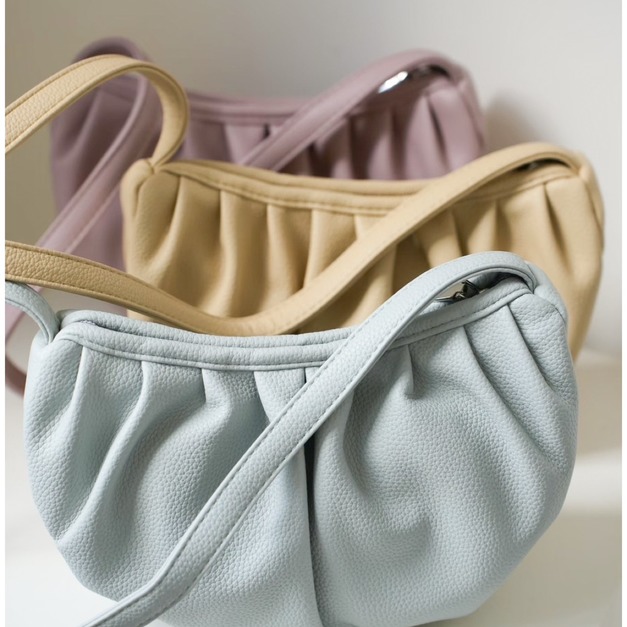 ➤皺摺拉鍊肩背包（3色）