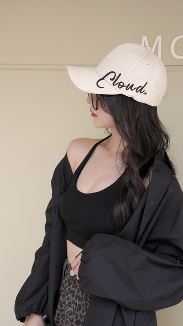 ➤單邊英字鴨舌帽