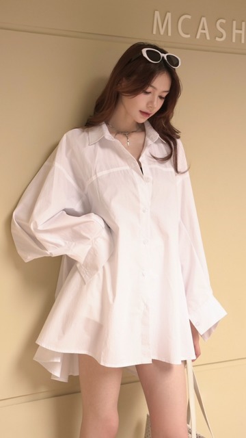 ➤一件時髦傘擺襯衫短洋