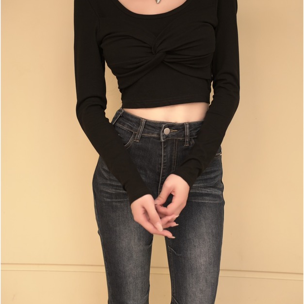 ➤基本百搭圓領短版扭結長袖上衣 (2色)