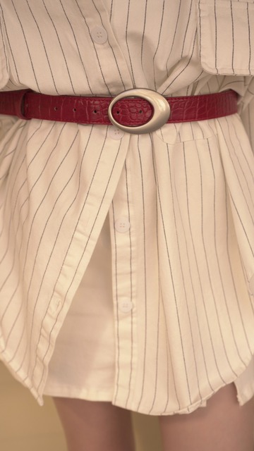 超時髦紅色鱷魚紋皮帶